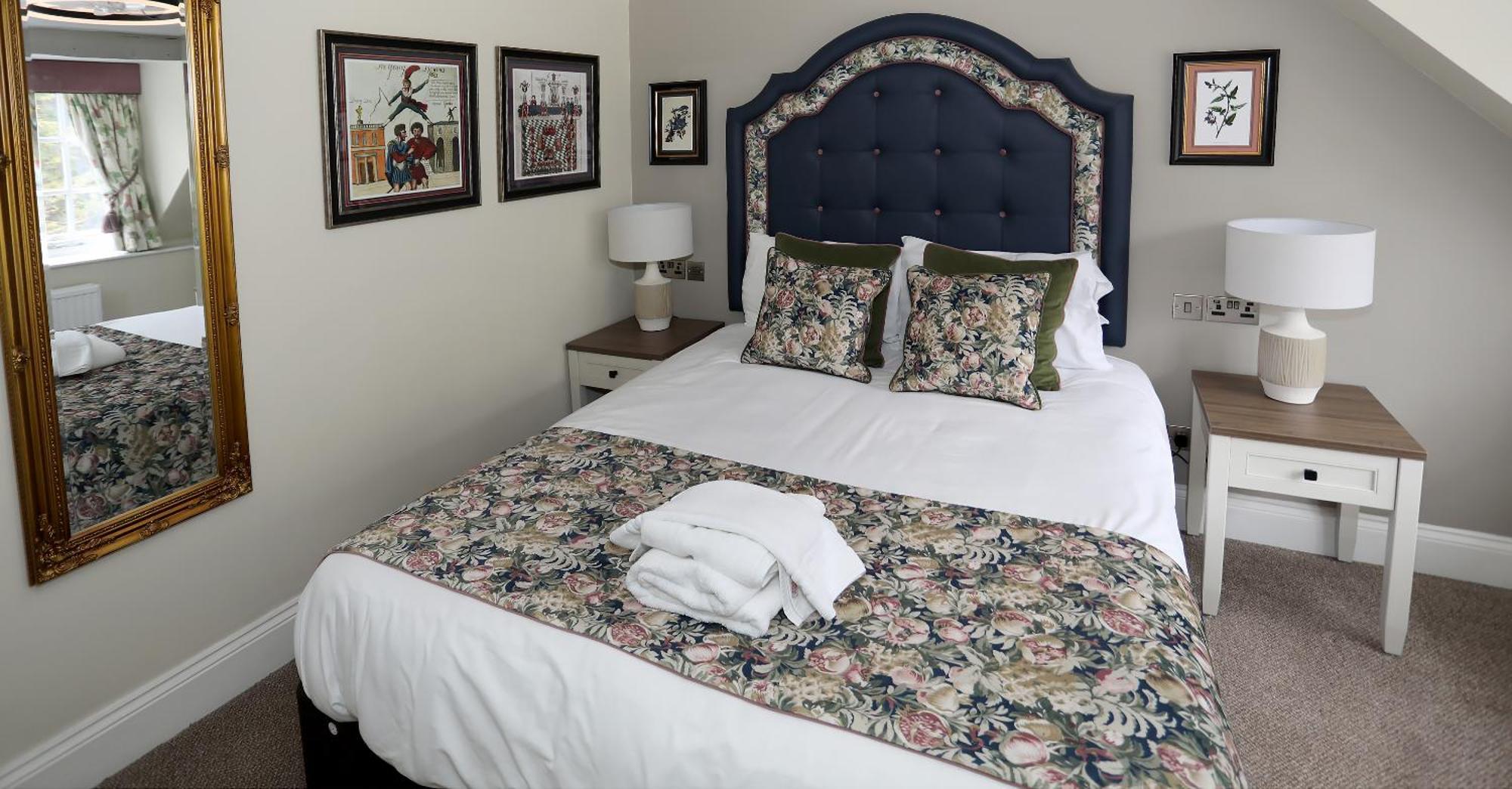 The Castle Of Brecon Hotel, Brecon, Powys Ngoại thất bức ảnh