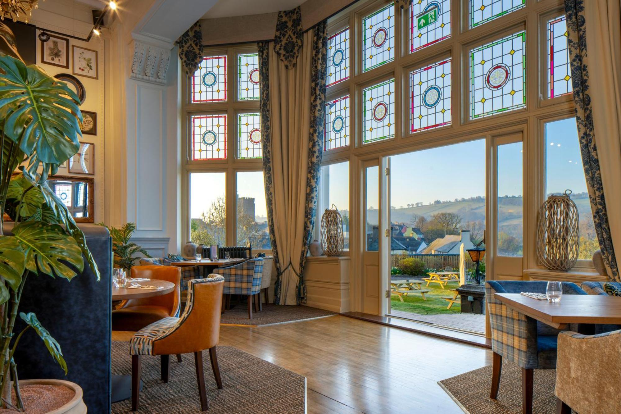 The Castle Of Brecon Hotel, Brecon, Powys Ngoại thất bức ảnh