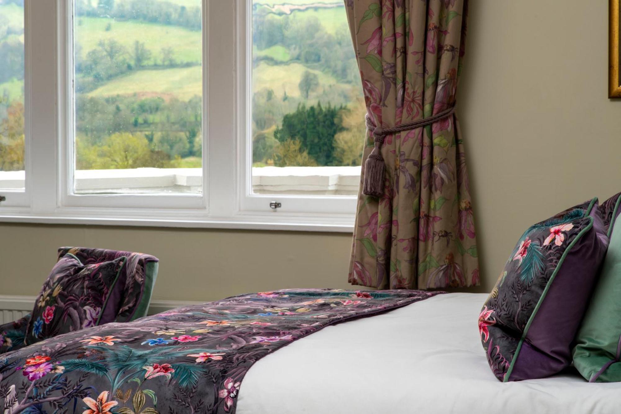 The Castle Of Brecon Hotel, Brecon, Powys Ngoại thất bức ảnh
