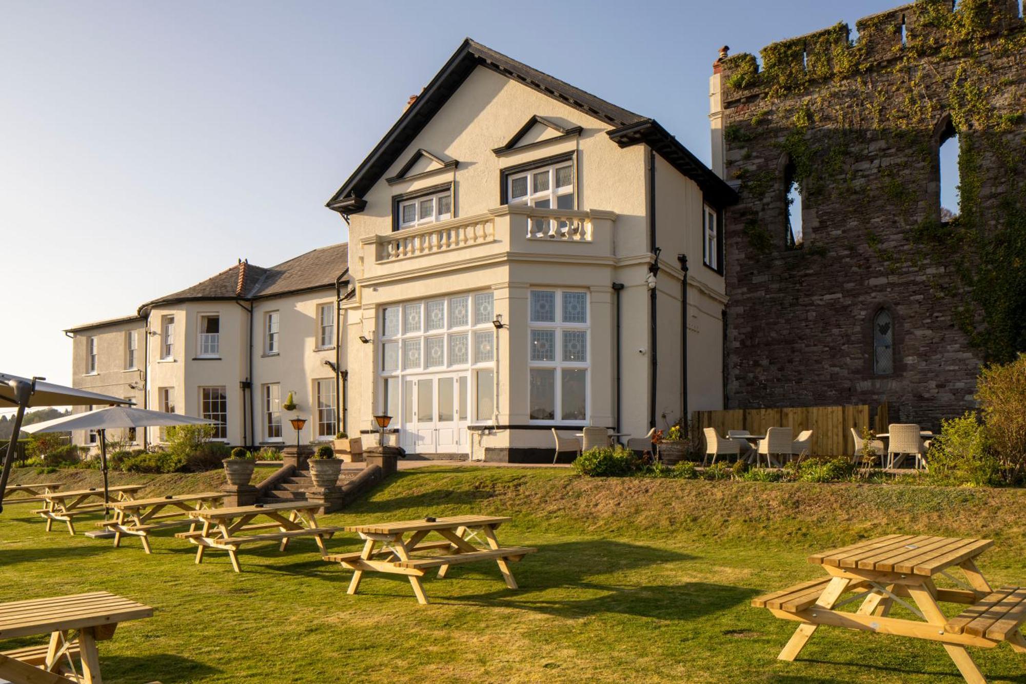 The Castle Of Brecon Hotel, Brecon, Powys Ngoại thất bức ảnh