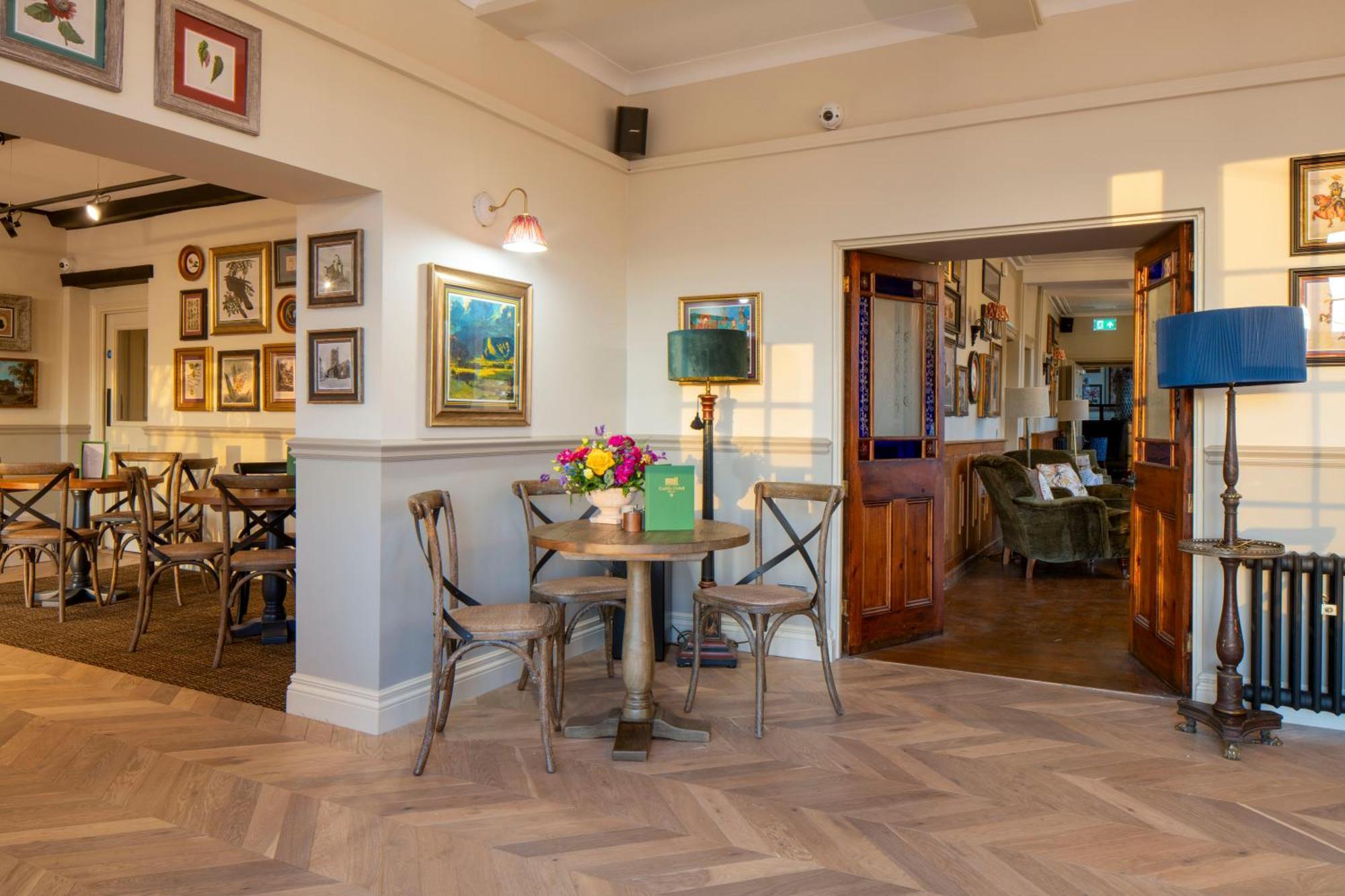 The Castle Of Brecon Hotel, Brecon, Powys Ngoại thất bức ảnh